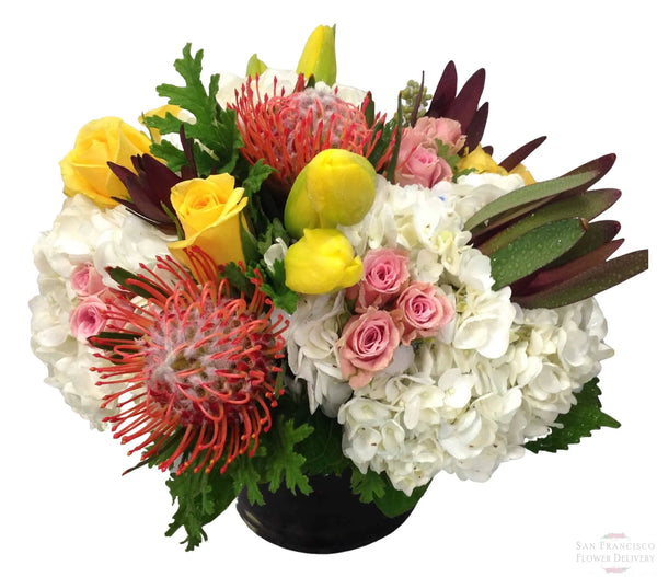 'Alto Unico' Flower Arrangement