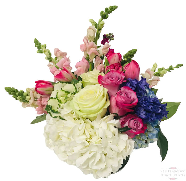 Ode a Shannon Flower Arrangement